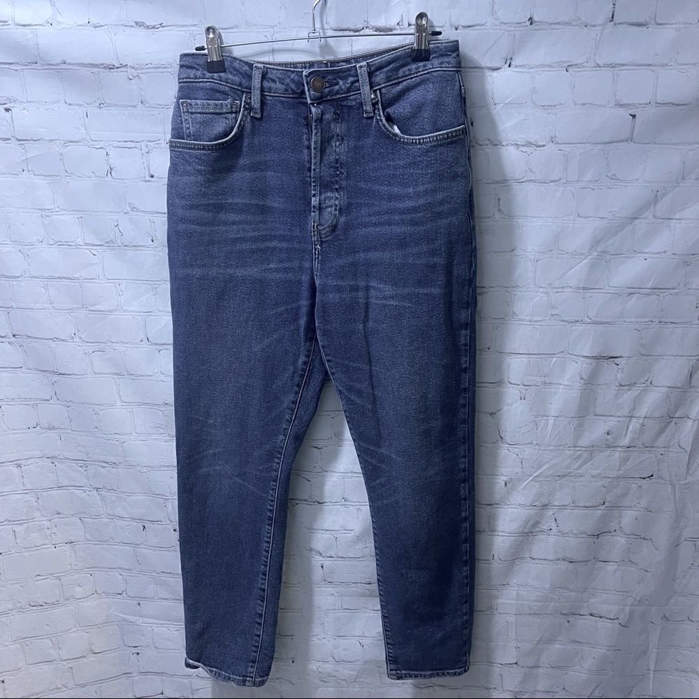 Forever 21 High Rise Button Fly Size 28